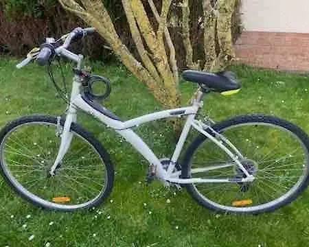 Spacieux Bord De Apartment