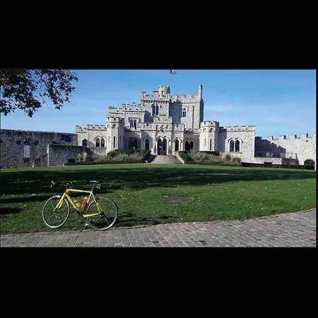 Spacieux Bord De Apartment